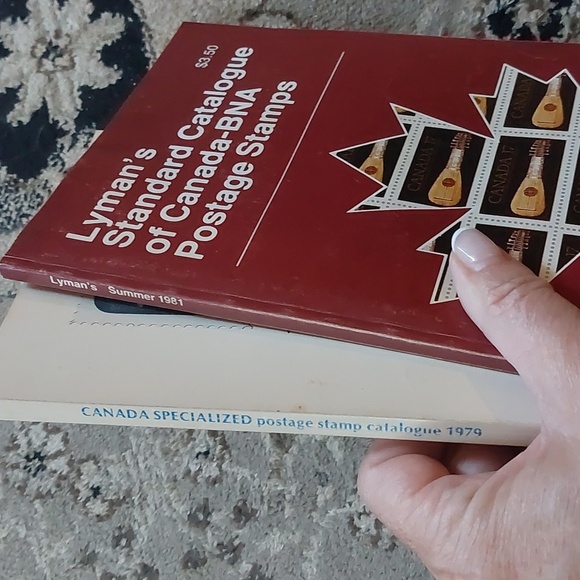 1979 & 1981 Postage Stamp Collectors Books Softcover - Picture 2 of 6